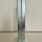 Base quadrata mensola a binario CorSTRUT su richiesta