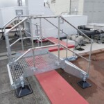 Applicazione scavalco industriale su tetto